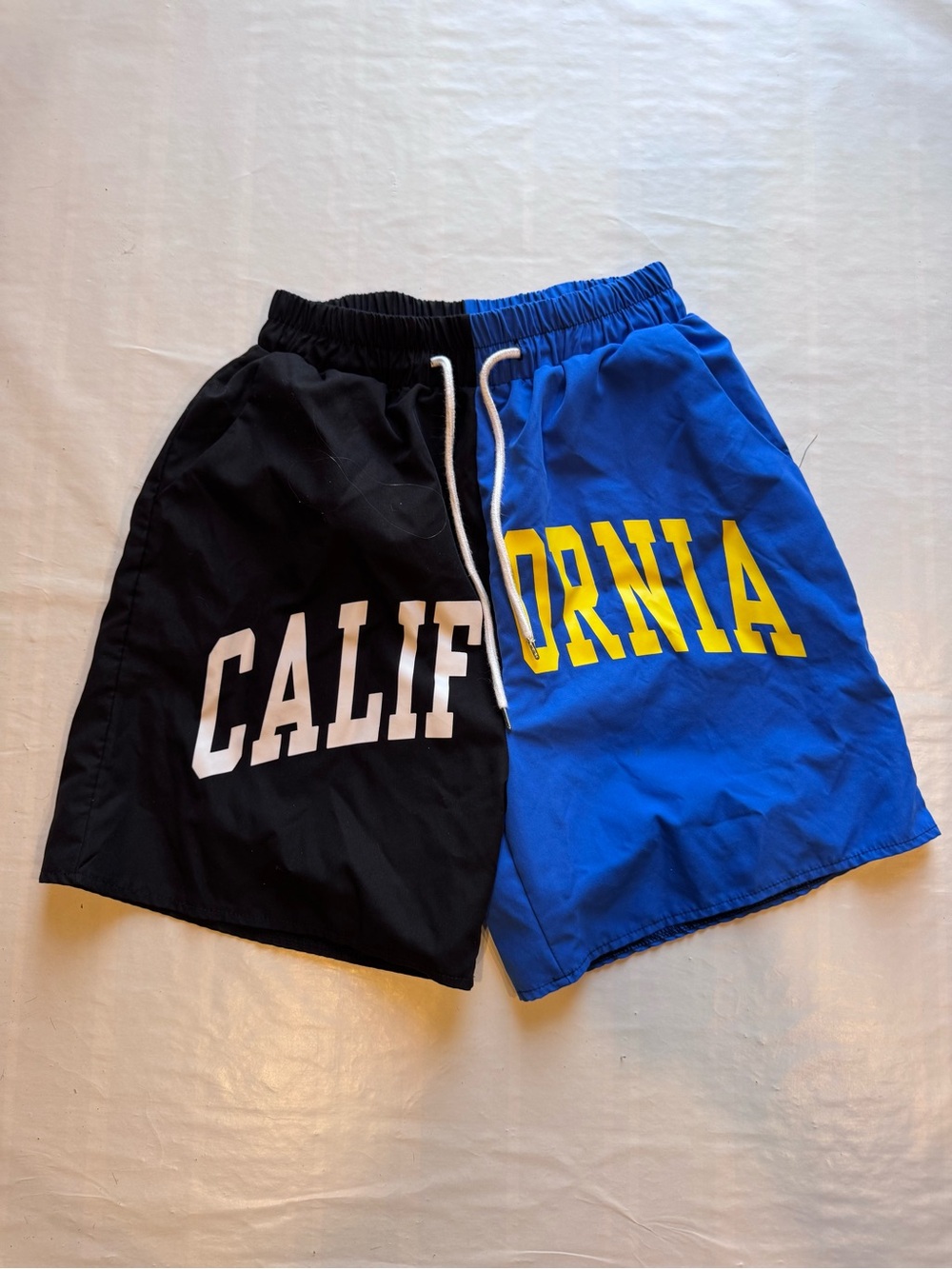 Men’s Romwe Shorts California – Blue/Black – Small